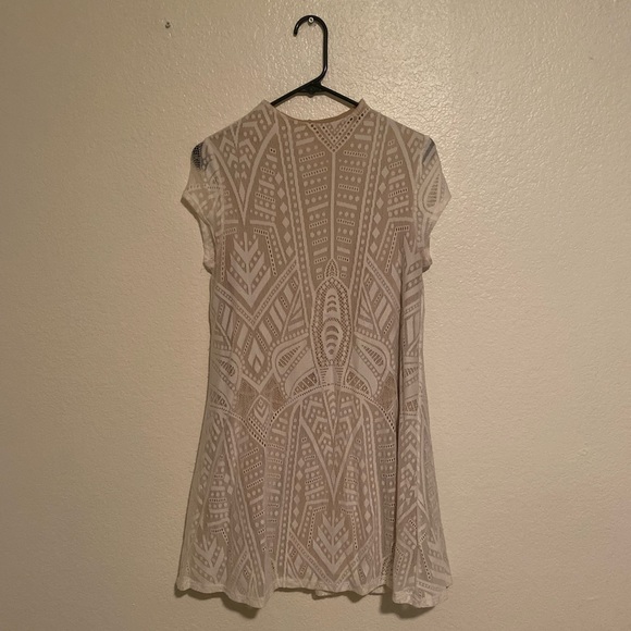 White lacy dress - Picture 3 of 7